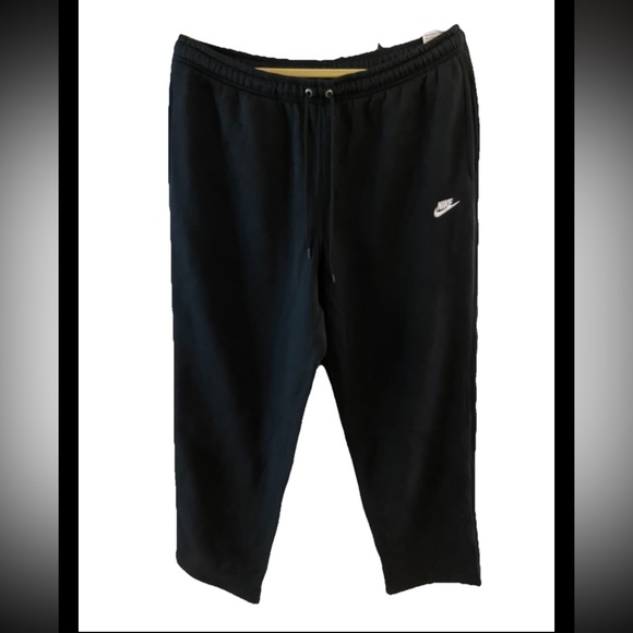 NWT Nike Black standard fit straight leg sweatpants large